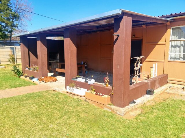  9  Louise, Farrarmere, Benoni 